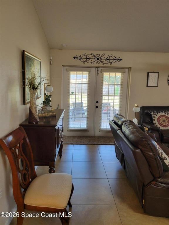 French Doors to the screend back porch