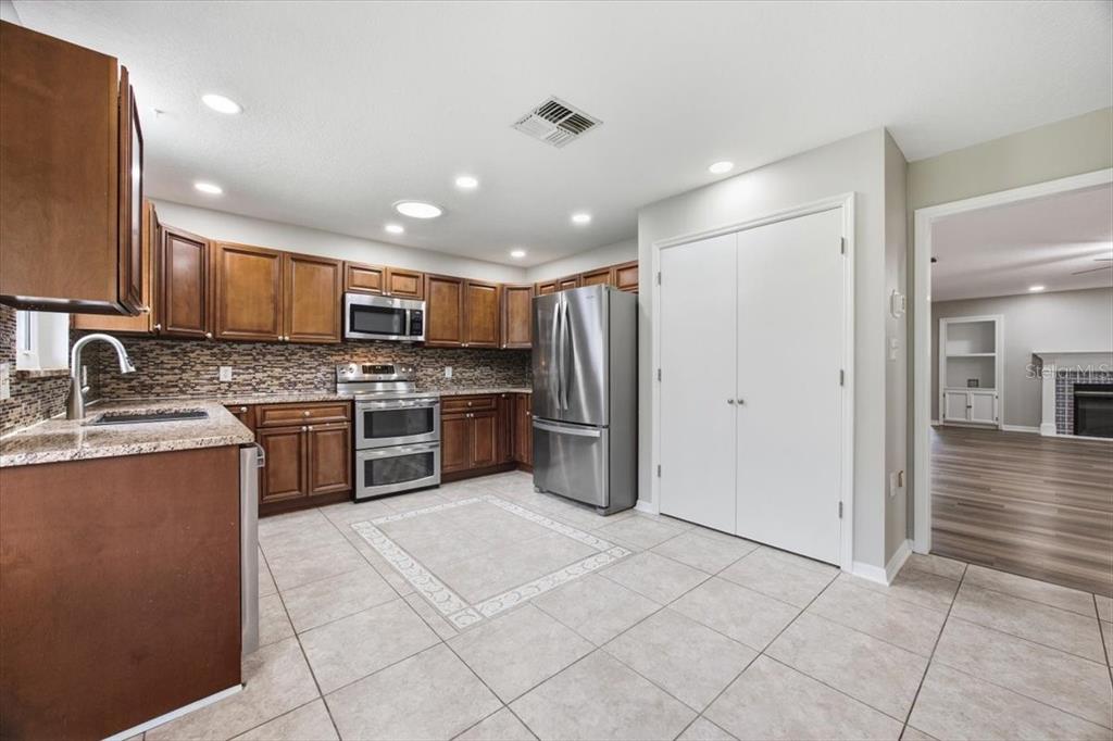 Property for sale at 3717 FUTCH LOOP, PLANT CITY, FL, 33566