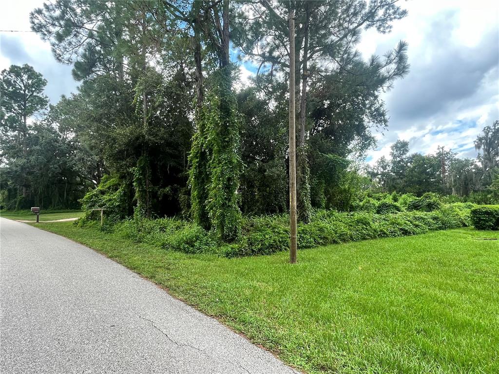 Property for sale at 33305 GRAND PRIX DRIVE, SEBRING, FL, 33872