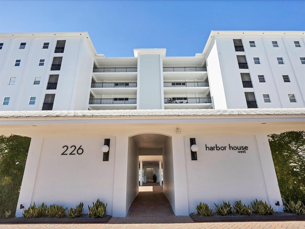 Property for sale at 226 GOLDEN GATE POINT UNIT 44, SARASOTA, FL, 34236