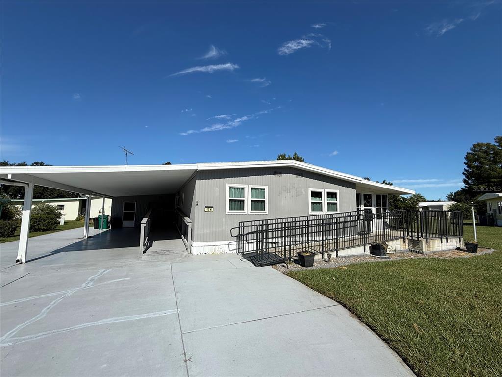 Property for sale at 17 N BOBWHITE ROAD, WILDWOOD, FL, 34785