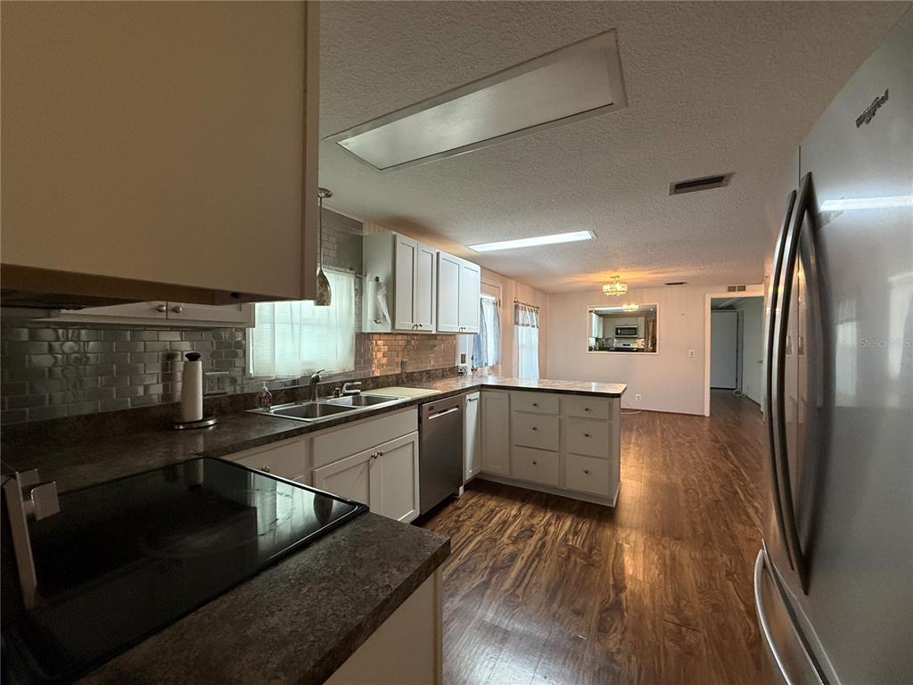 Property for sale at 17 N BOBWHITE ROAD, WILDWOOD, FL, 34785