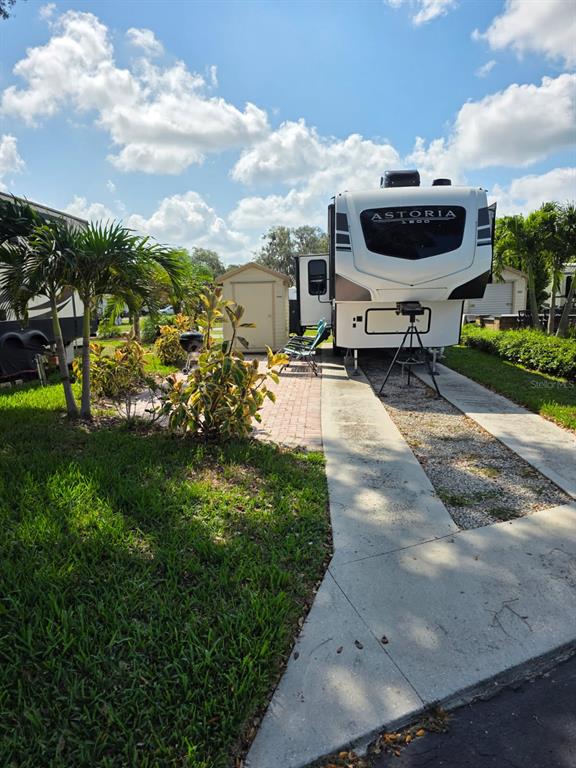 Lot 200 when there is an RV