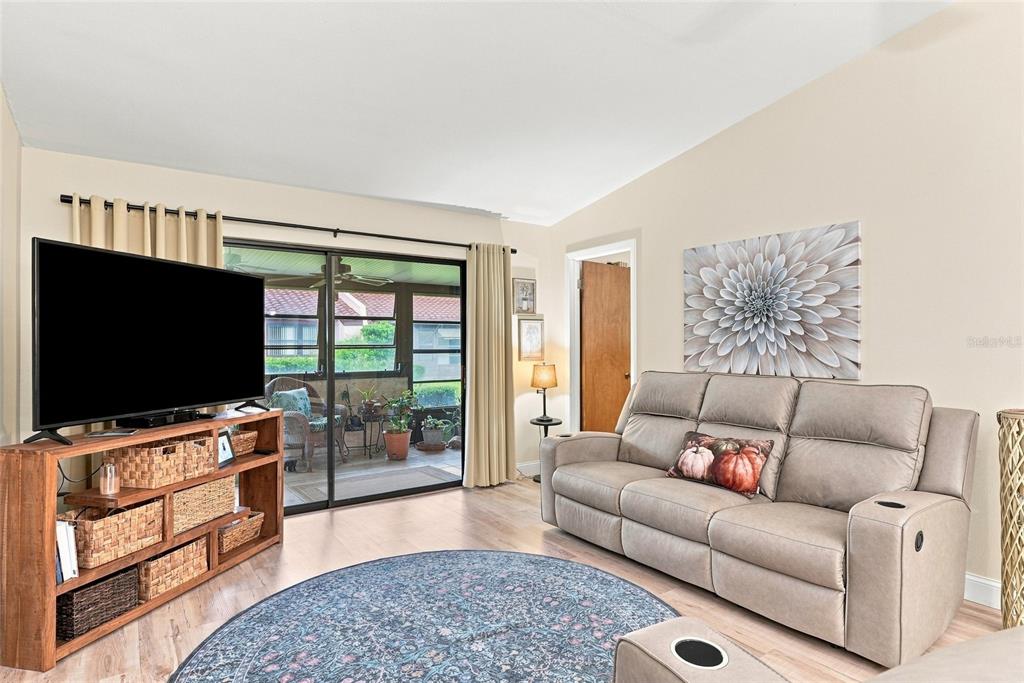 Property for sale at 9769 86TH AVENUE UNIT 9769, SEMINOLE, FL, 33777