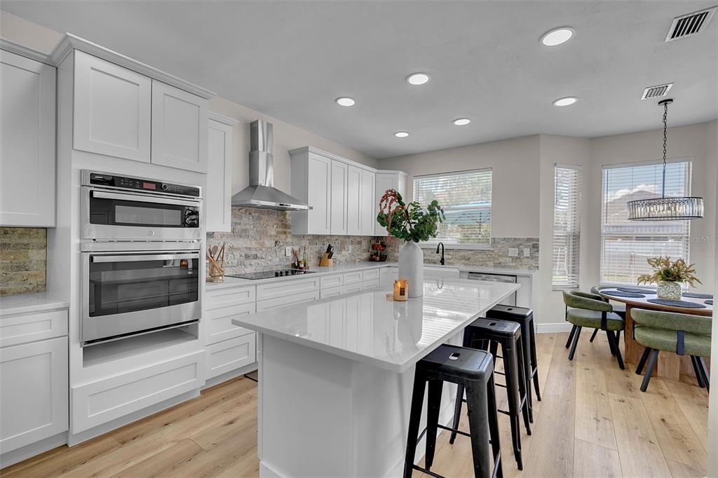 Beautifully renovated Kitchen with 8ft island!