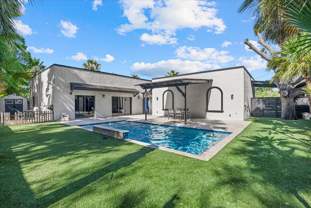 Property for sale at 1185 S SHADE AVENUE, SARASOTA, FL, 34237