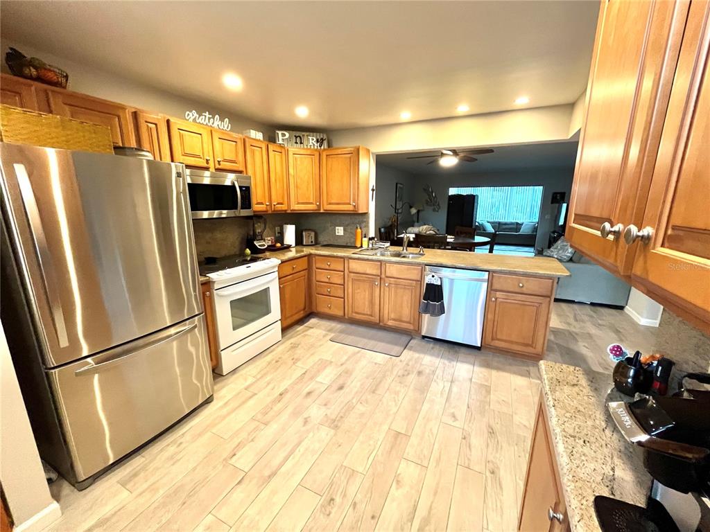 Property for sale at 335 SPRINGDALE DRIVE UNIT 0, BRADENTON, FL, 34210