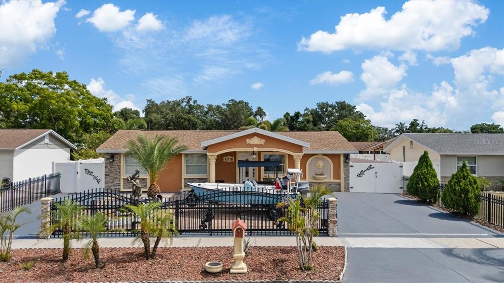 Property for sale at 8318 DRYCREEK DRIVE, TAMPA, FL, 33615