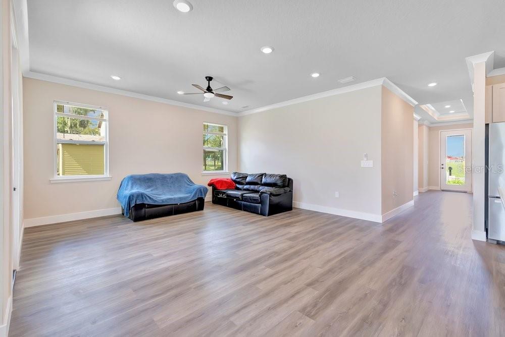Property for sale at 2203 W LOWRY AVENUE, PLANT CITY, FL, 33563