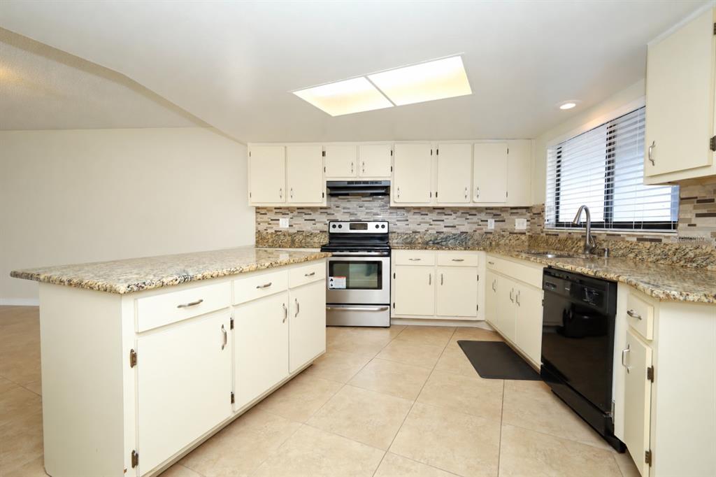 Property for sale at 1054 LOTUS COVE COURT UNIT 614, ALTAMONTE SPRINGS, FL, 32714