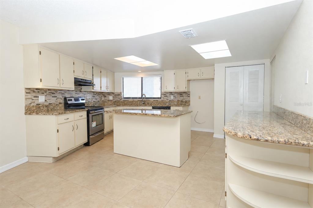 Large Open Kitchen