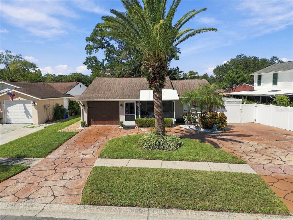 Property for sale at 16012 SADDLESTRING DRIVE, TAMPA, FL, 33618