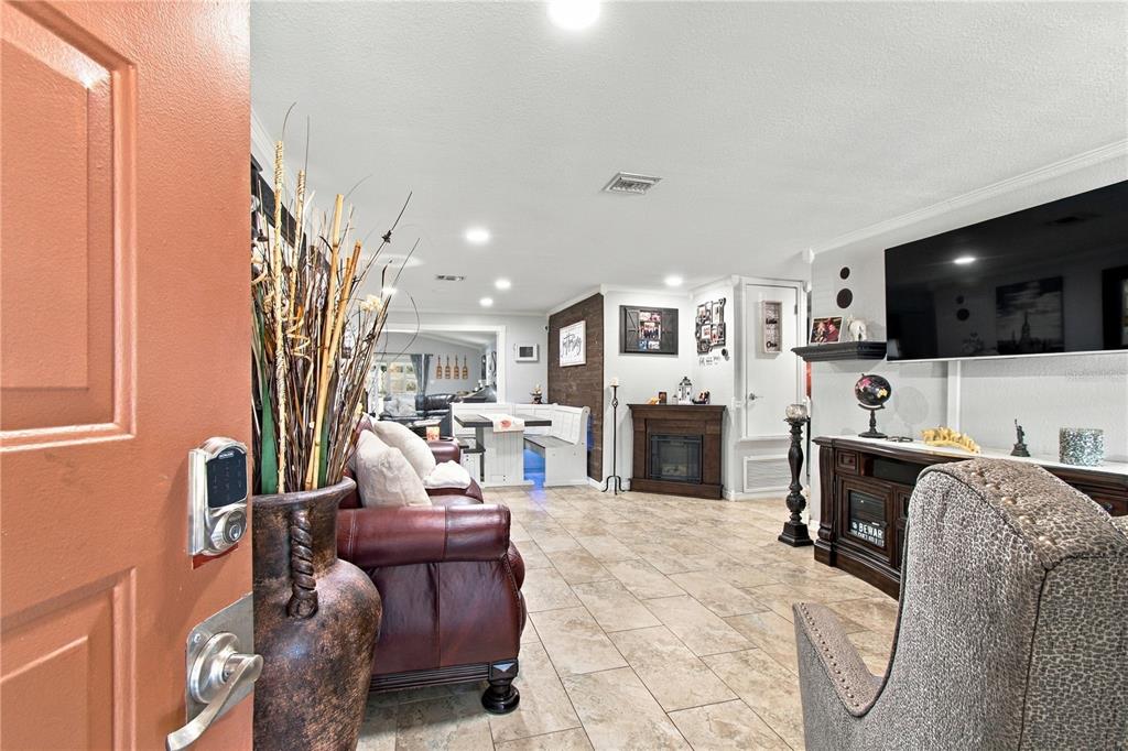 Property for sale at 16012 SADDLESTRING DRIVE, TAMPA, FL, 33618
