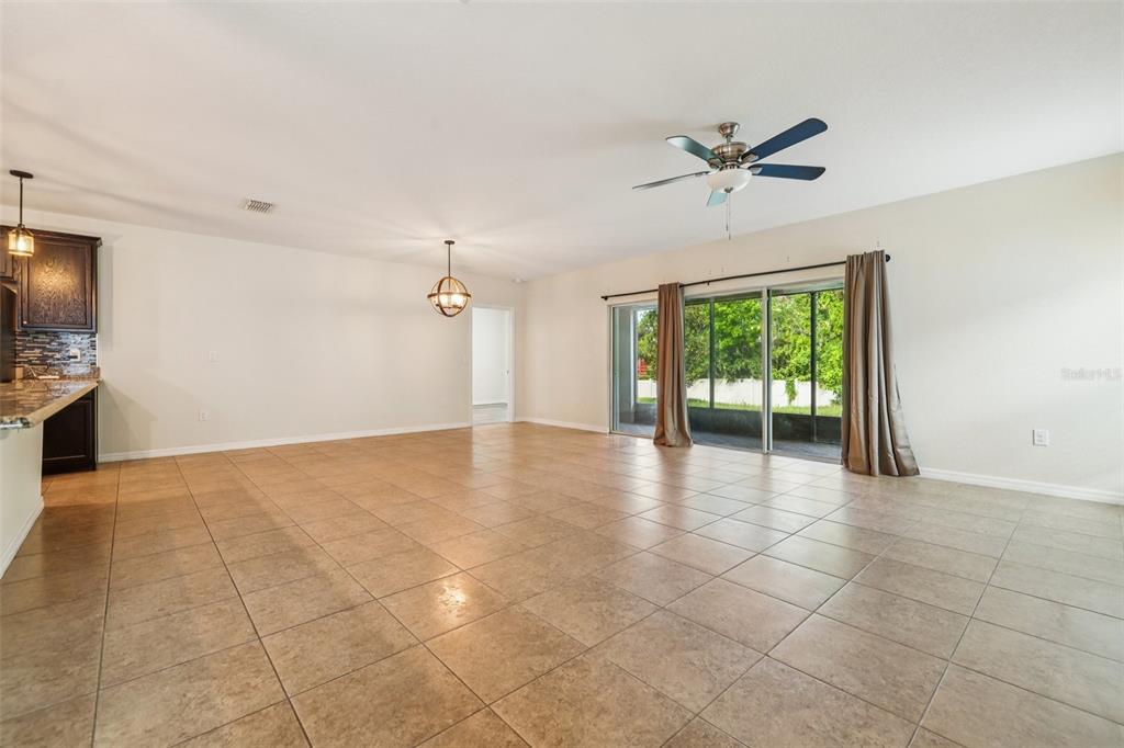 Property for sale at 185 HAMLET LOOP, DAVENPORT, FL, 33837
