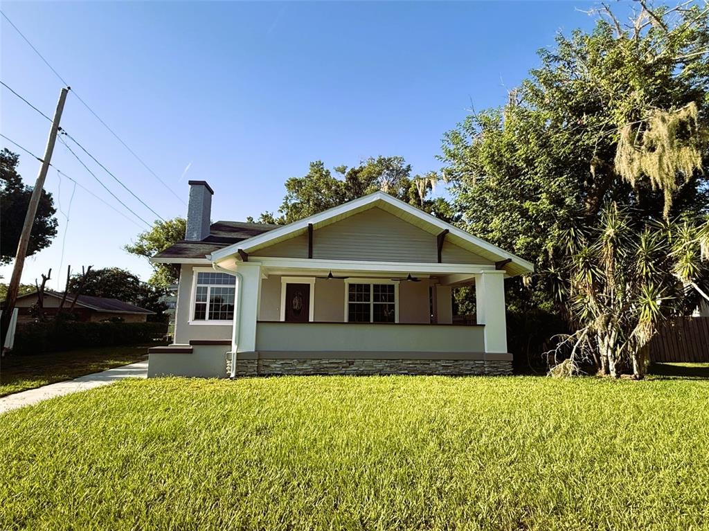 Property for sale at 2112 AVENUE C SW, WINTER HAVEN, FL, 33880