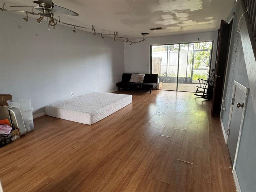 Property for sale at 2811 S PINES DRIVE UNIT 18, LARGO, FL, 33771