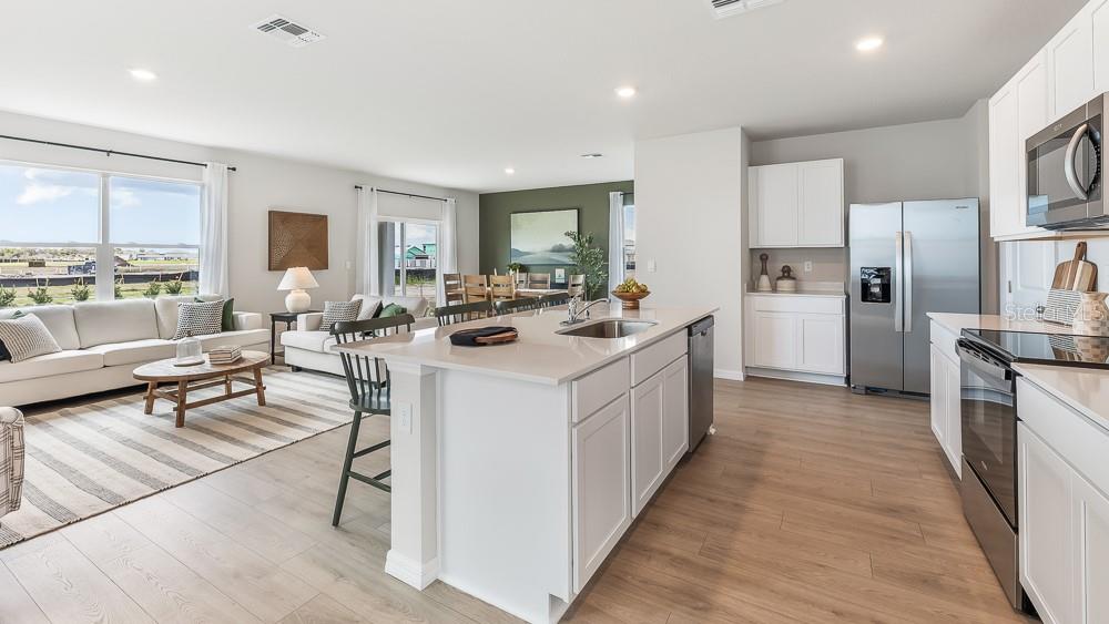 Property for sale at 18611 LOOKOUT RIDGE PLACE, LAKEWOOD RANCH, FL, 34211