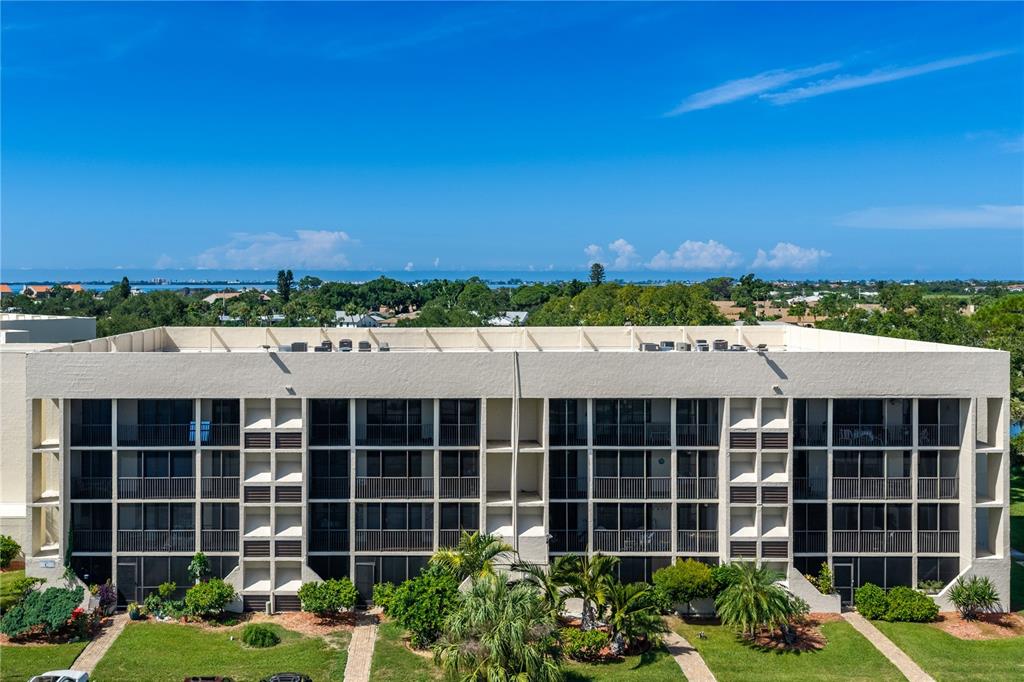 Condo located directly on 9th hole of IMG golf course