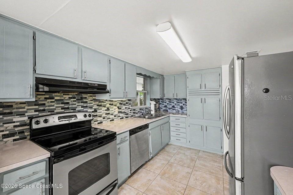Property for sale at 2292 LAKEVIEW DRIVE, MELBOURNE, FL, 32935