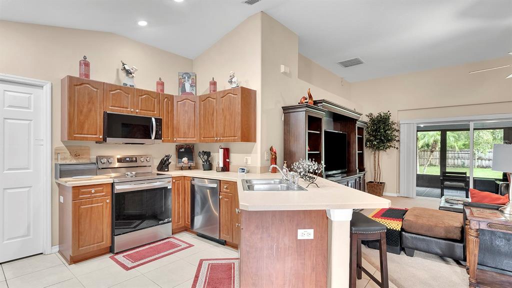 Property for sale at 252 DIRKSEN DRIVE, DEBARY, FL, 32713