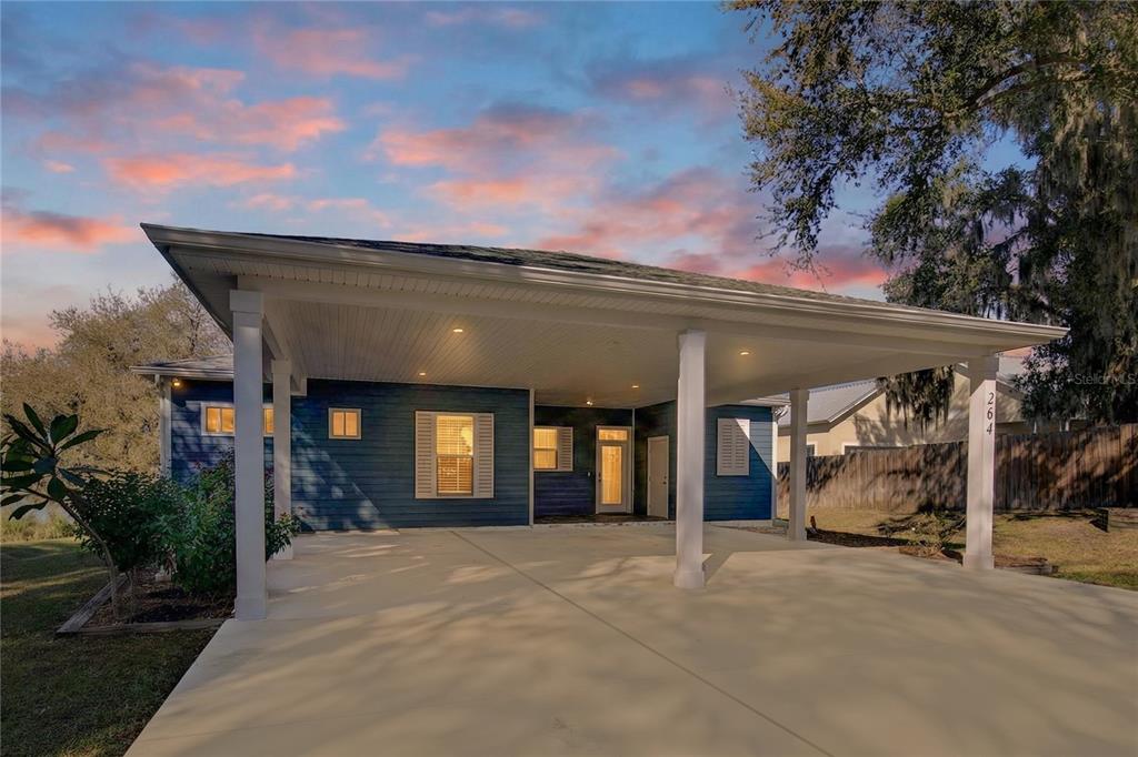 Property for sale at 260 S CENTRAL AVENUE, UMATILLA, FL, 32784