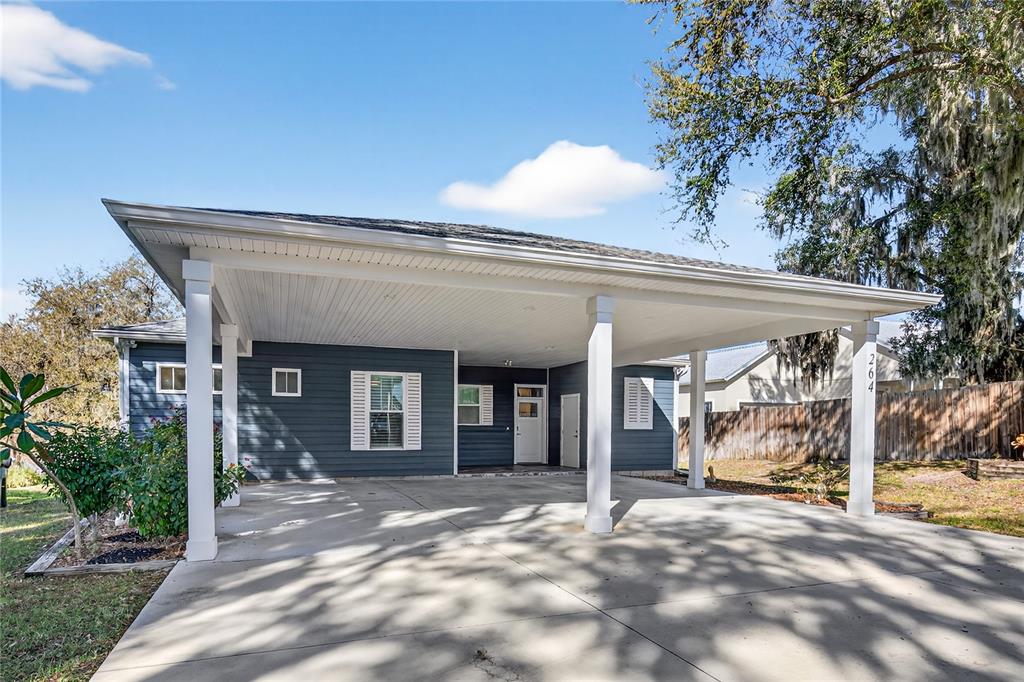 Property for sale at 260 S CENTRAL AVENUE, UMATILLA, FL, 32784