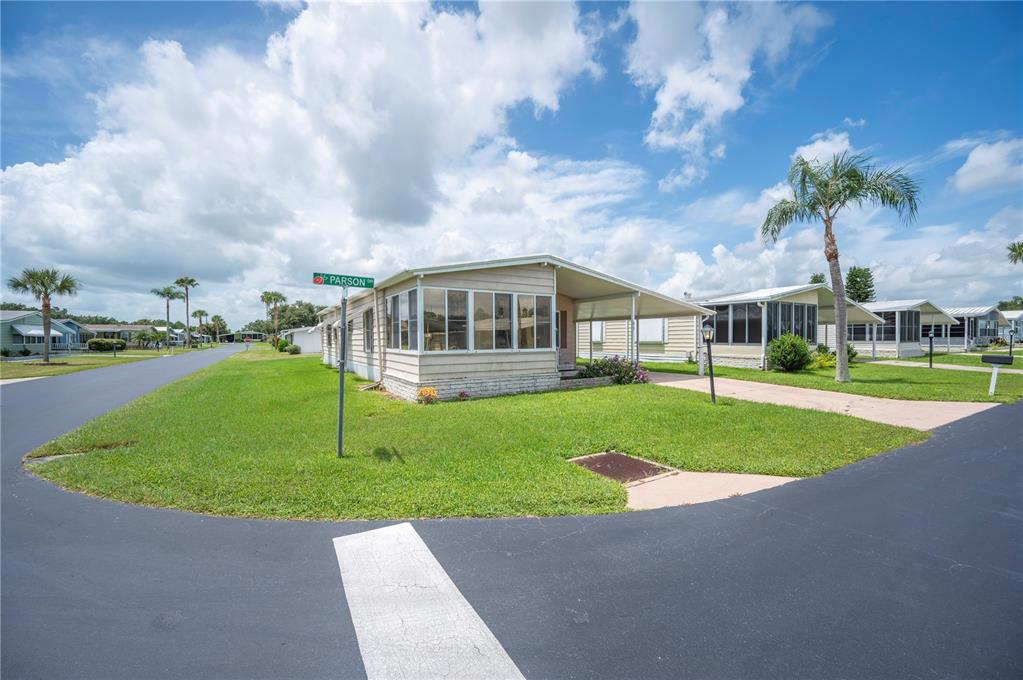 Property for sale at 95 PARSON DRIVE, WINTER HAVEN, FL, 33884