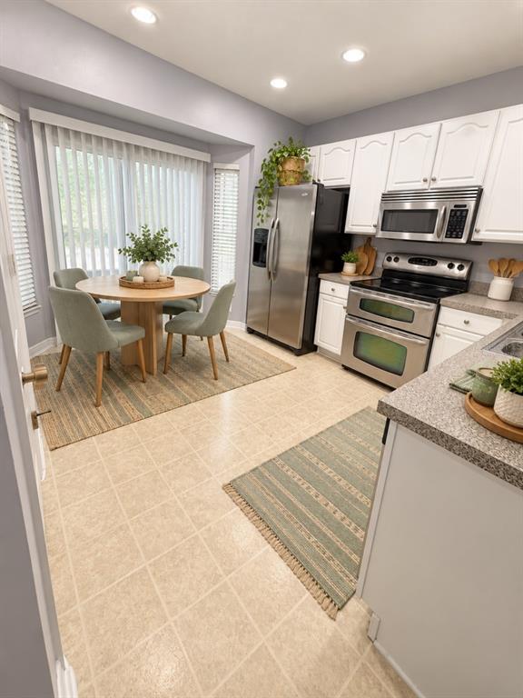 Virtually Staged - Kitchen/Breakfaft Nook