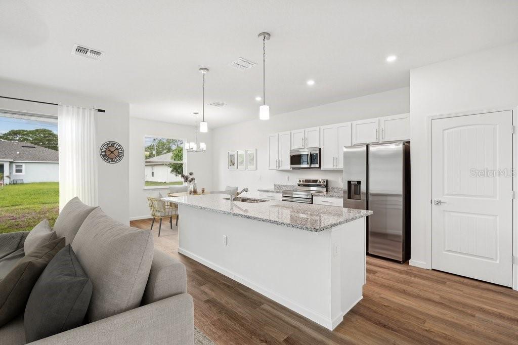 Kitchen / Living