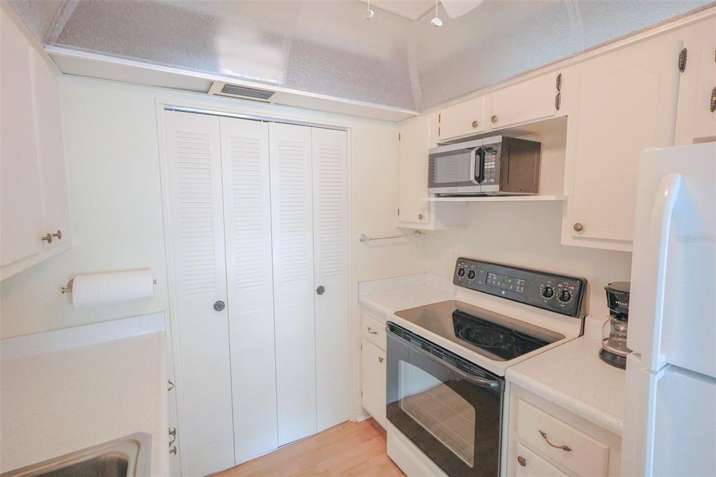 Property for sale at 1235 S HIGHLAND AVENUE UNIT 4-306, CLEARWATER, FL, 33756