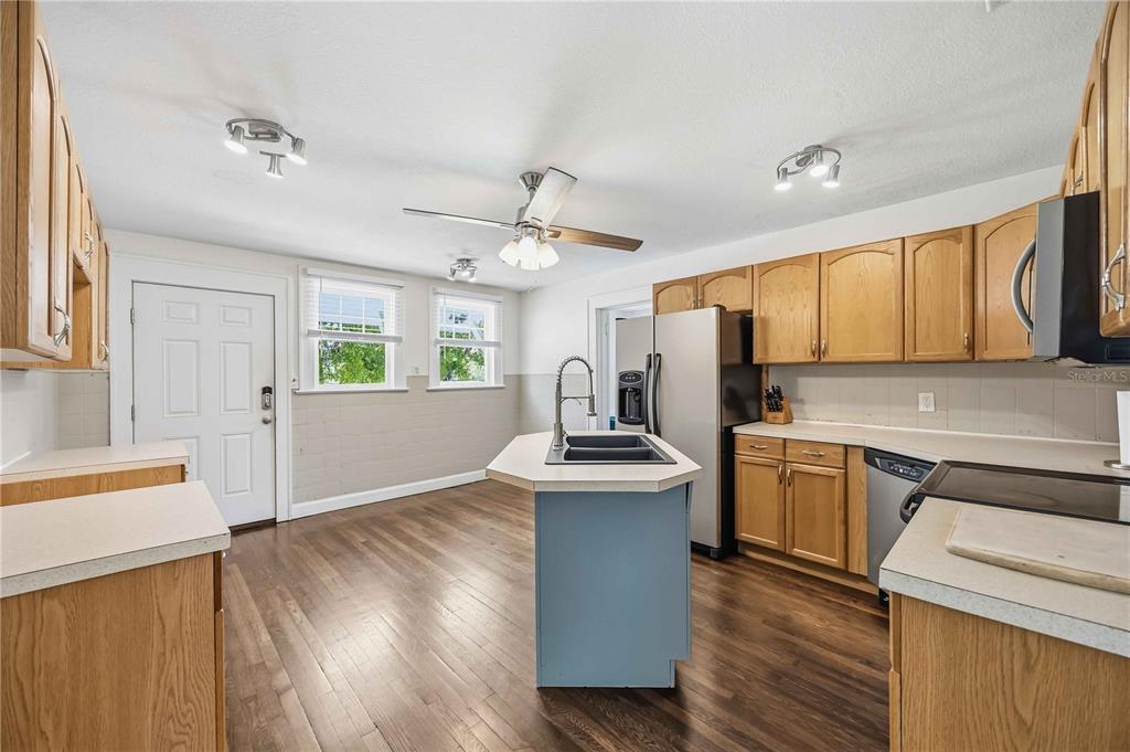 Property for sale at 815 SOLONA LOOP, PUNTA GORDA, FL, 33950