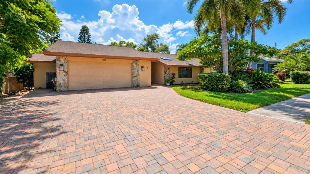 Property for sale at 1040 ROSETREE LN, TARPON SPRINGS, FL, 34689