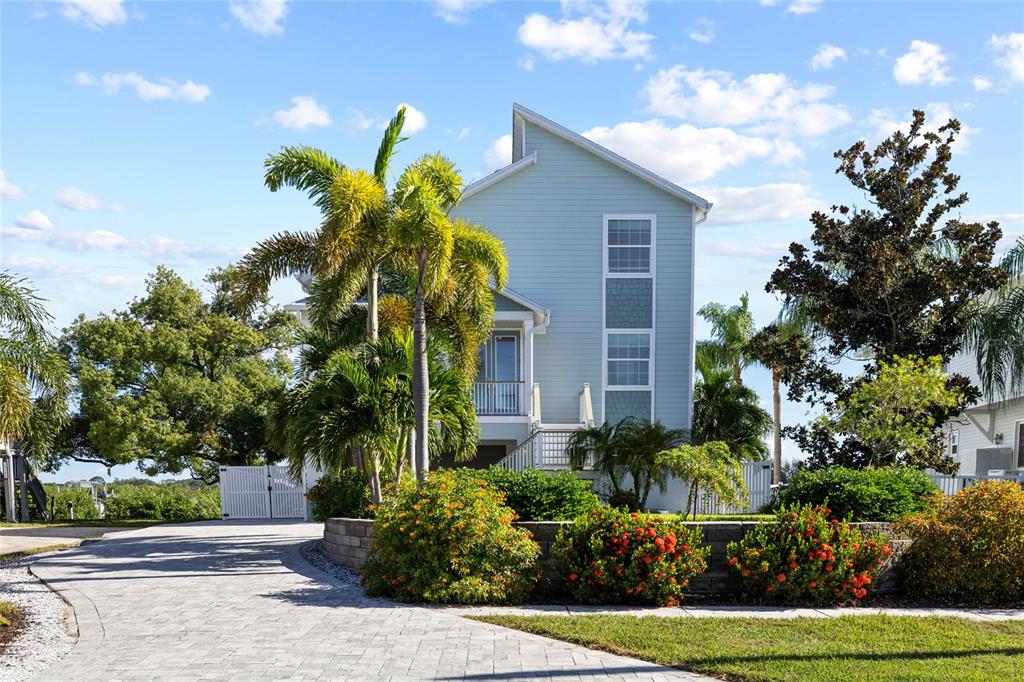 Property for sale at 1512 RIVERSIDE DRIVE, TARPON SPRINGS, FL, 34689