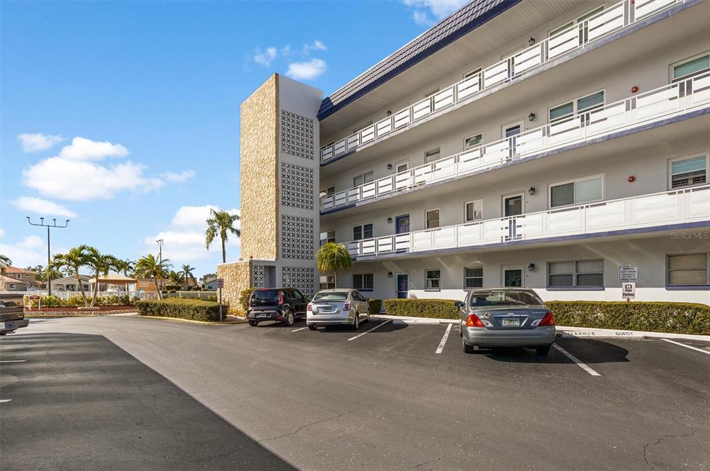 Property for sale at 5955 30TH AVENUE S UNIT 202, GULFPORT, FL, 33707