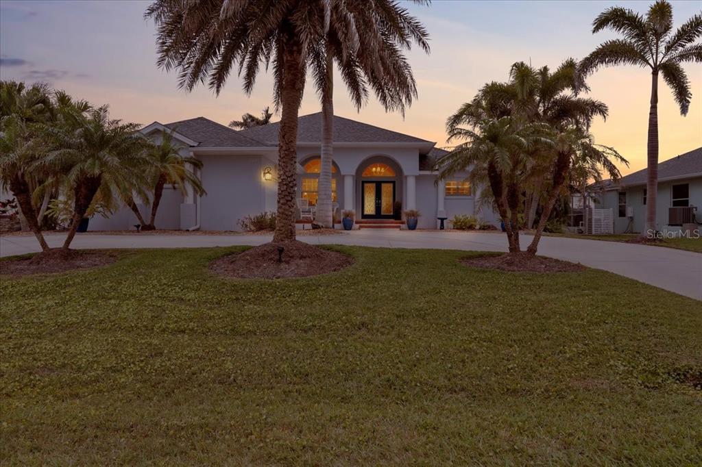 Property for sale at 1091 ROTONDA CIRCLE, ROTONDA WEST, FL, 33947