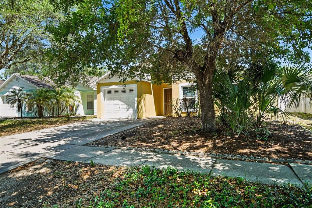 Property for sale at 2424 CAMDEN OAKS PLACE, VALRICO, FL, 33594