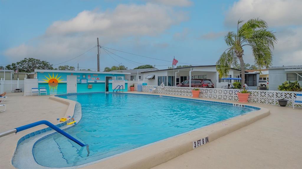 Community Heated POOL