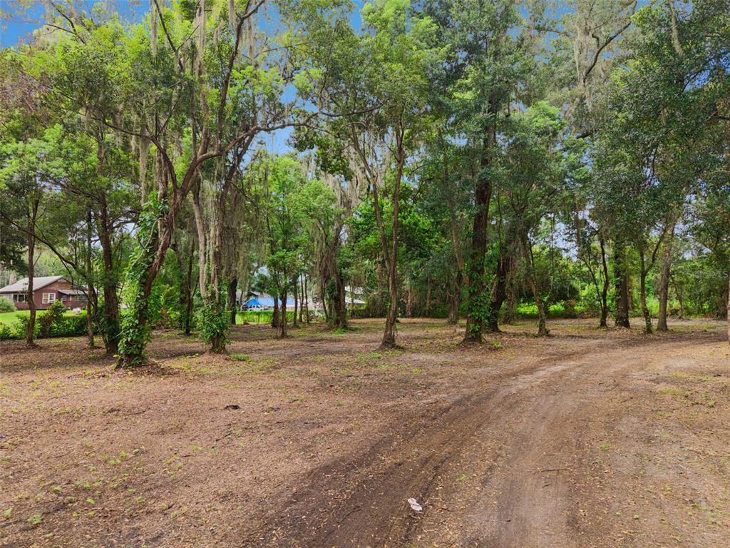 Property for sale at 860 E LISA LANE, APOPKA, FL, 32703