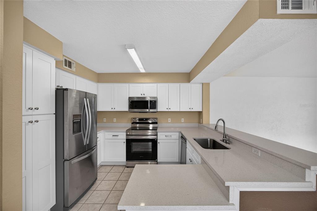 Property for sale at 14013 FAIRWAY ISLAND DRIVE UNIT 428, ORLANDO, FL, 32837