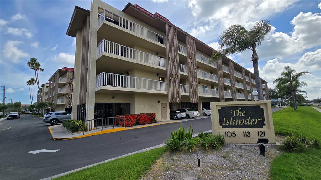 Property for sale at 105 ISLAND WAY UNIT 112, CLEARWATER BEACH, FL, 33767