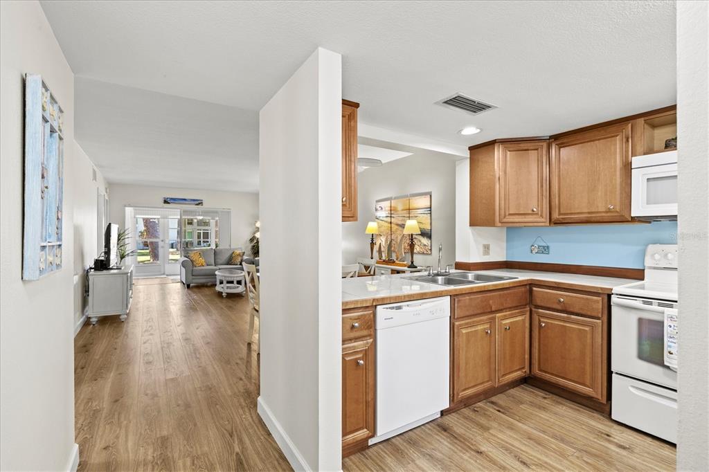 Property for sale at 404 PINEBROOK CRESCENT UNIT 4, VENICE, FL, 34285