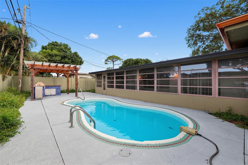 Property for sale at 6450 31ST TERRACE N, ST PETERSBURG, FL, 33710
