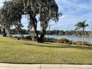 519 W Blue Water Edge Drive