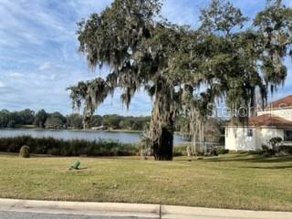 519 W Blue Water Edge Drive