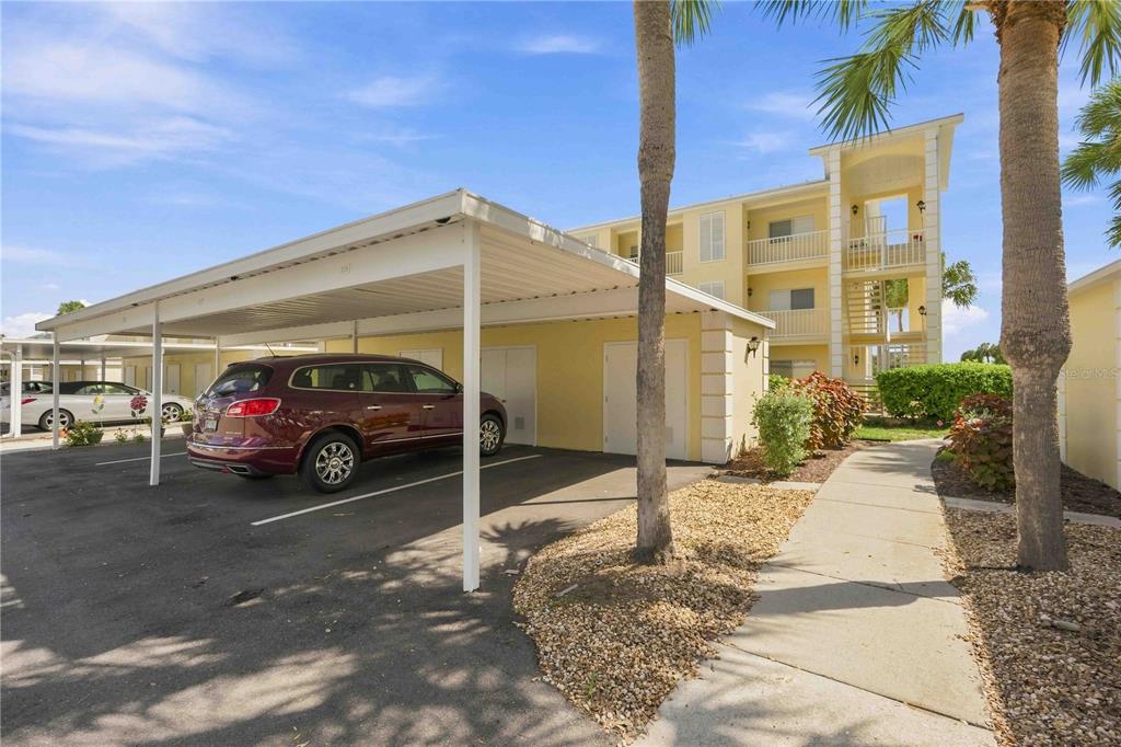 Property for sale at 406 CERROMAR CIRCLE N UNIT 328, VENICE, FL, 34293