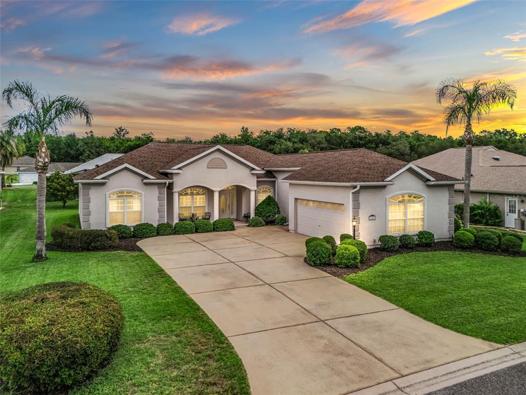 3/2 Birch w/Oversized Side Facing 2 Car+GC Garage