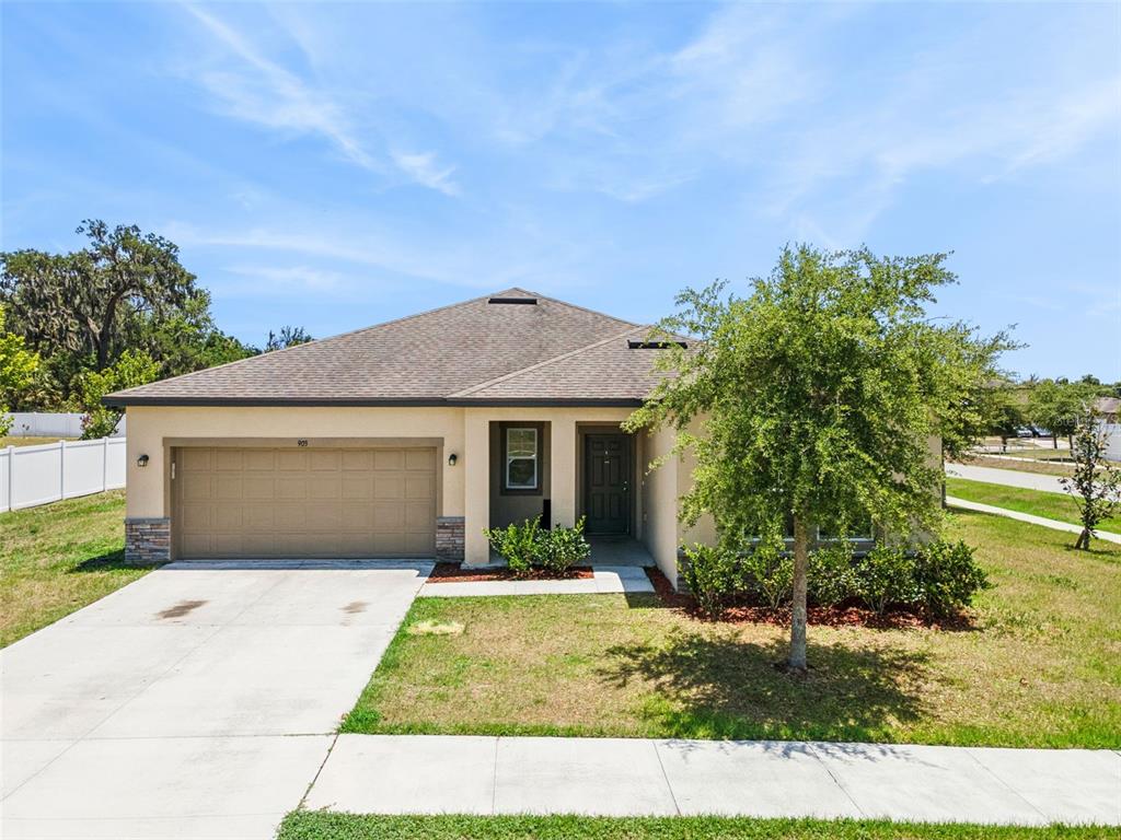 Property for sale at 903 SHIMMERING OAKS LANE, SEFFNER, FL, 33584