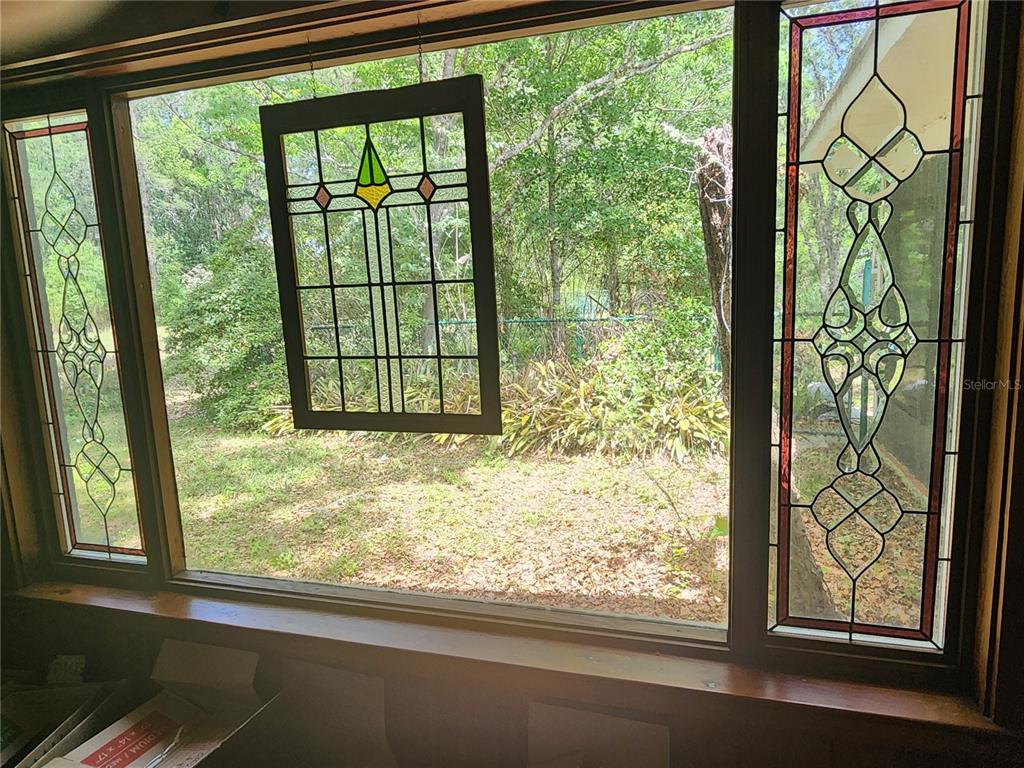 Den Window