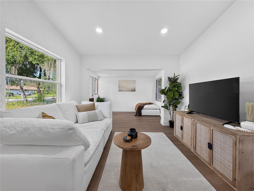 Property for sale at 3911 LAKE MARGARET DRIVE, ORLANDO, FL, 32812