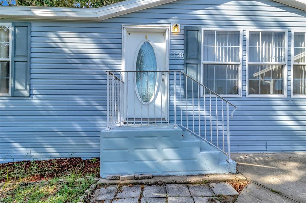 Property for sale at 1128 FOREST LANE, TAVARES, FL, 32778
